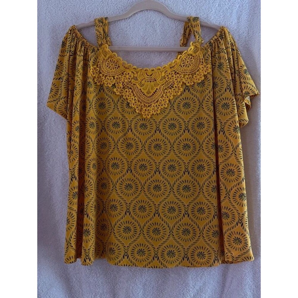Cato Yellow Medallion Print Cold Shoulder Top with Crochet Lace Neckline